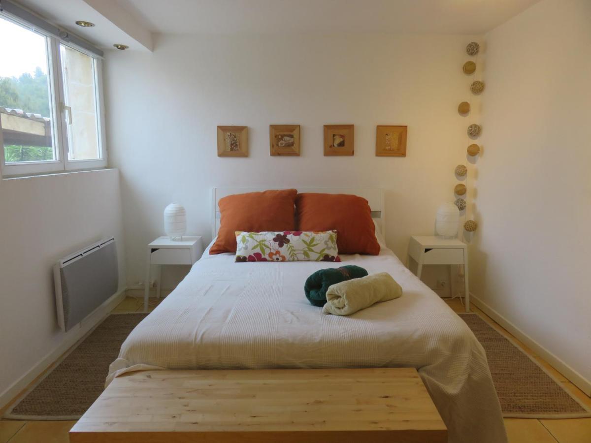 Les Mondes - Appartement Bas De Maison Ensues-la-Redonne Eksteriør bilde